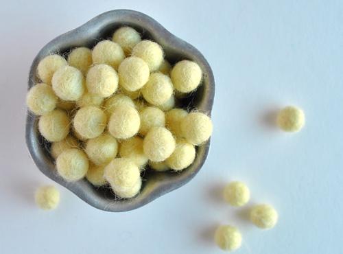 1cm wool felt balls - pale yellow-Cloud Craft