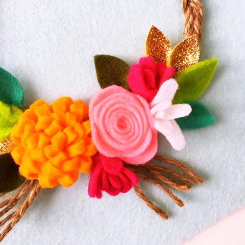 Felt floral wreath banner kit by Sew Yeah - Summer-Cloud Craft