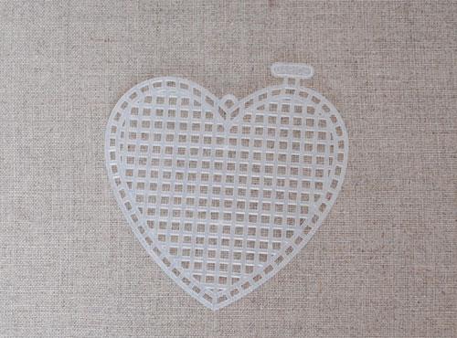 Plastic canvas heart-Cloud Craft